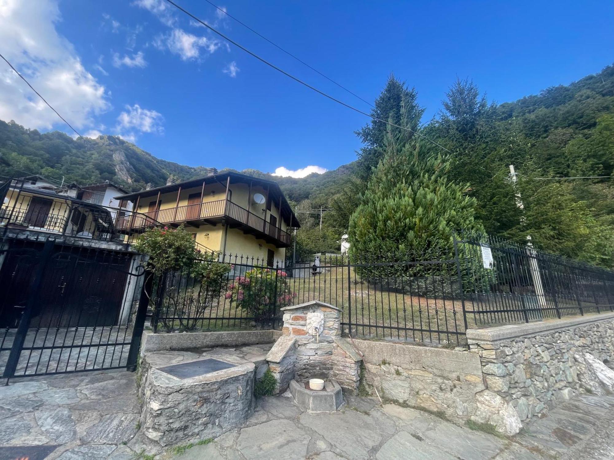 Baita Pressi Gran Paradiso Sparone Dış mekan fotoğraf